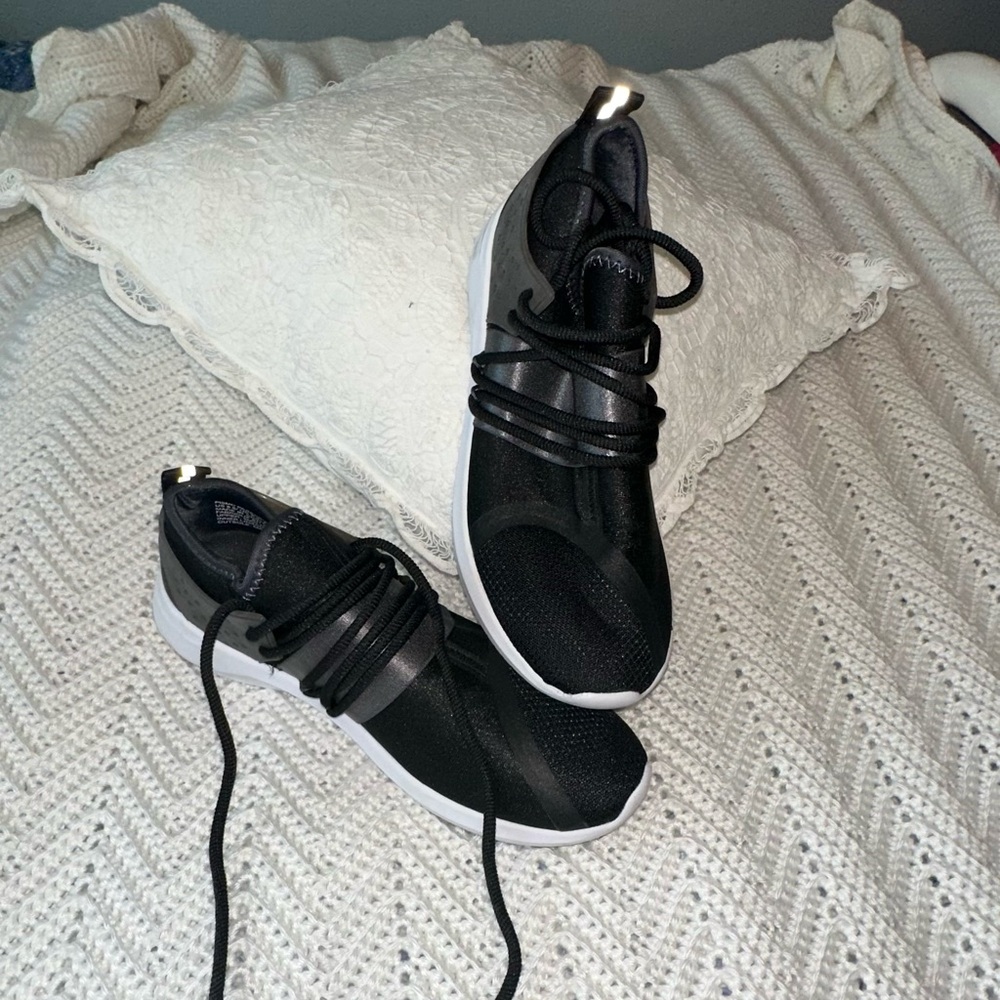 Fabletics Black Performance Sneakers 8.5